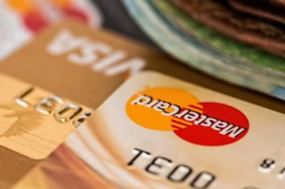 Top 5 credit cards for Indian travel enthusiasts.