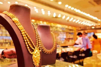 Gold prices hit ₹86,875/10g record high in India.